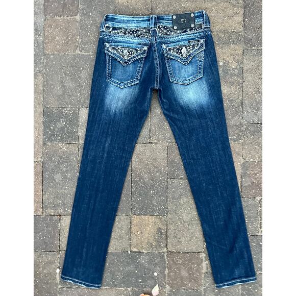 Miss Me mid rise embellished skinny jeans size 29x32 - Picture 2 of 4